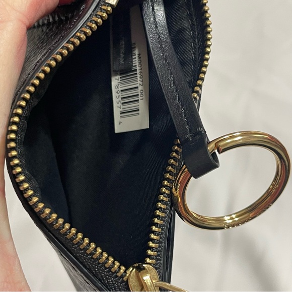 Marc Jacobs Black Textured Leather Card Wallet, Raised Gold Logo Key Ring Inside - Picture 5 of 11